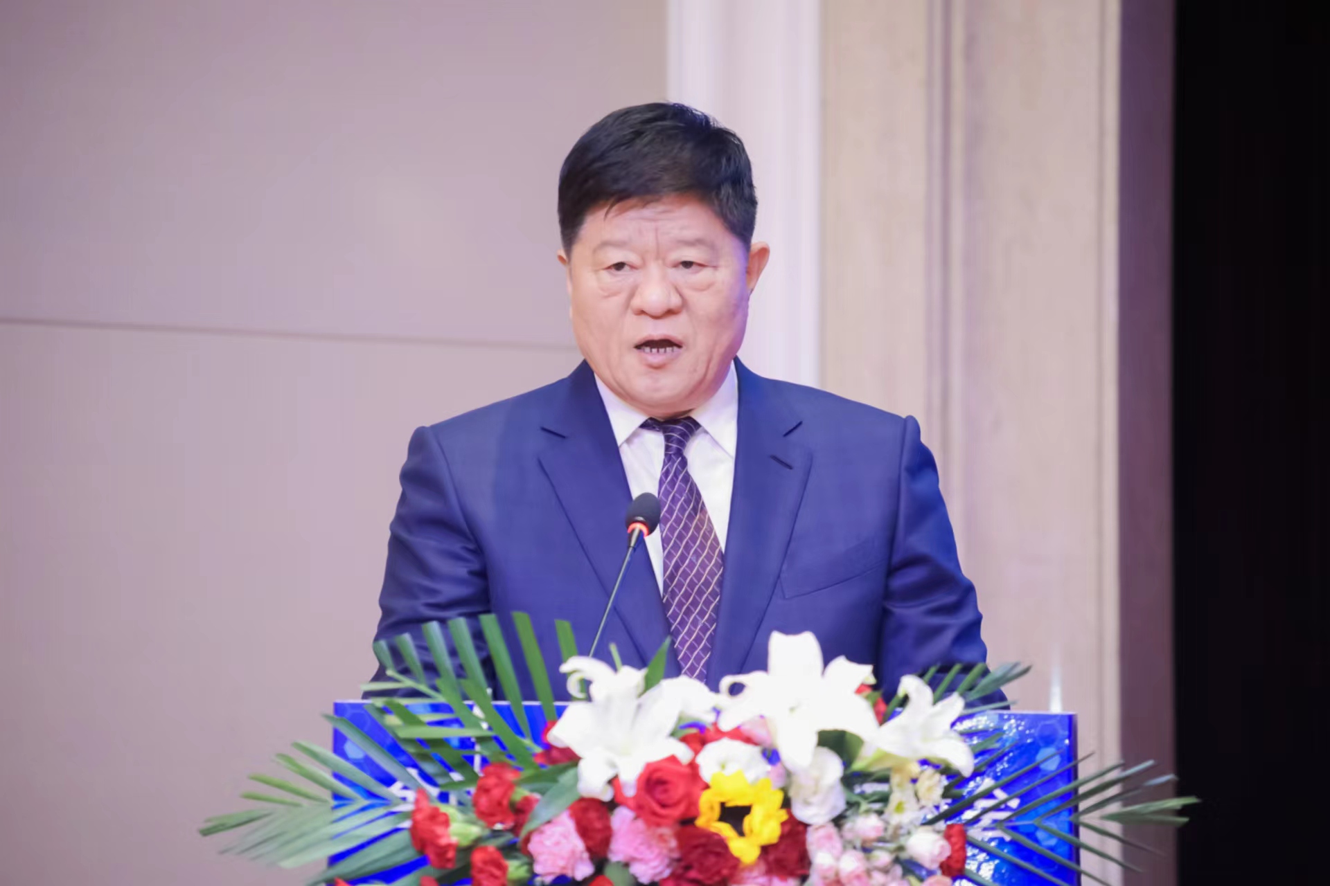 陈彦报会长.jpg